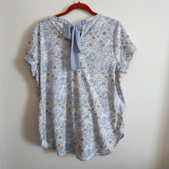 NWOT LC Lauren Conrad Light Blue/Lavender Floral Top w/Bow XL - Picture 2 of 3